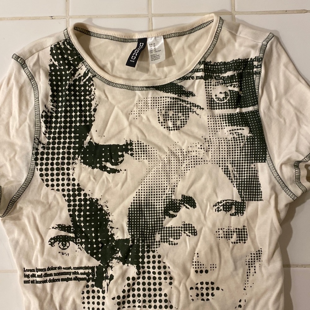 small graphic T shirt